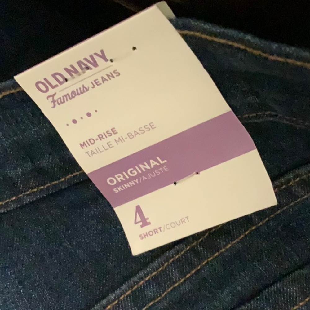 Old Navy mid rise dark wash jeans pants. Short court. Size 4. NWT - Picture 8 of 8